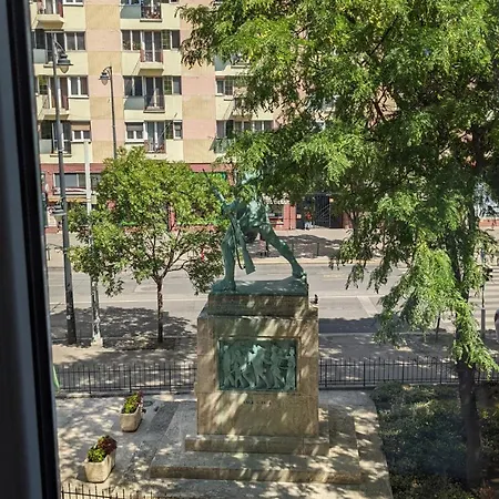 H4 Budapest