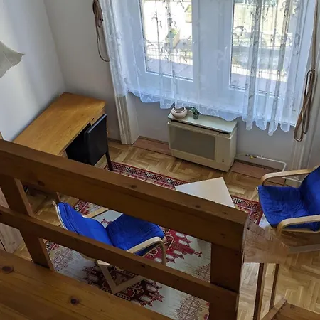 H4 Apartment
