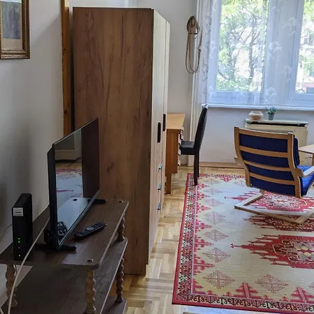 Apartment H4